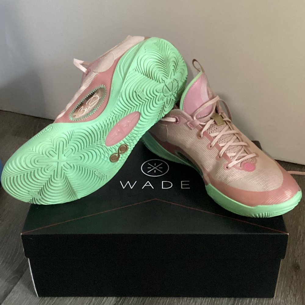 Women's Pink and Green Athletic Shoes